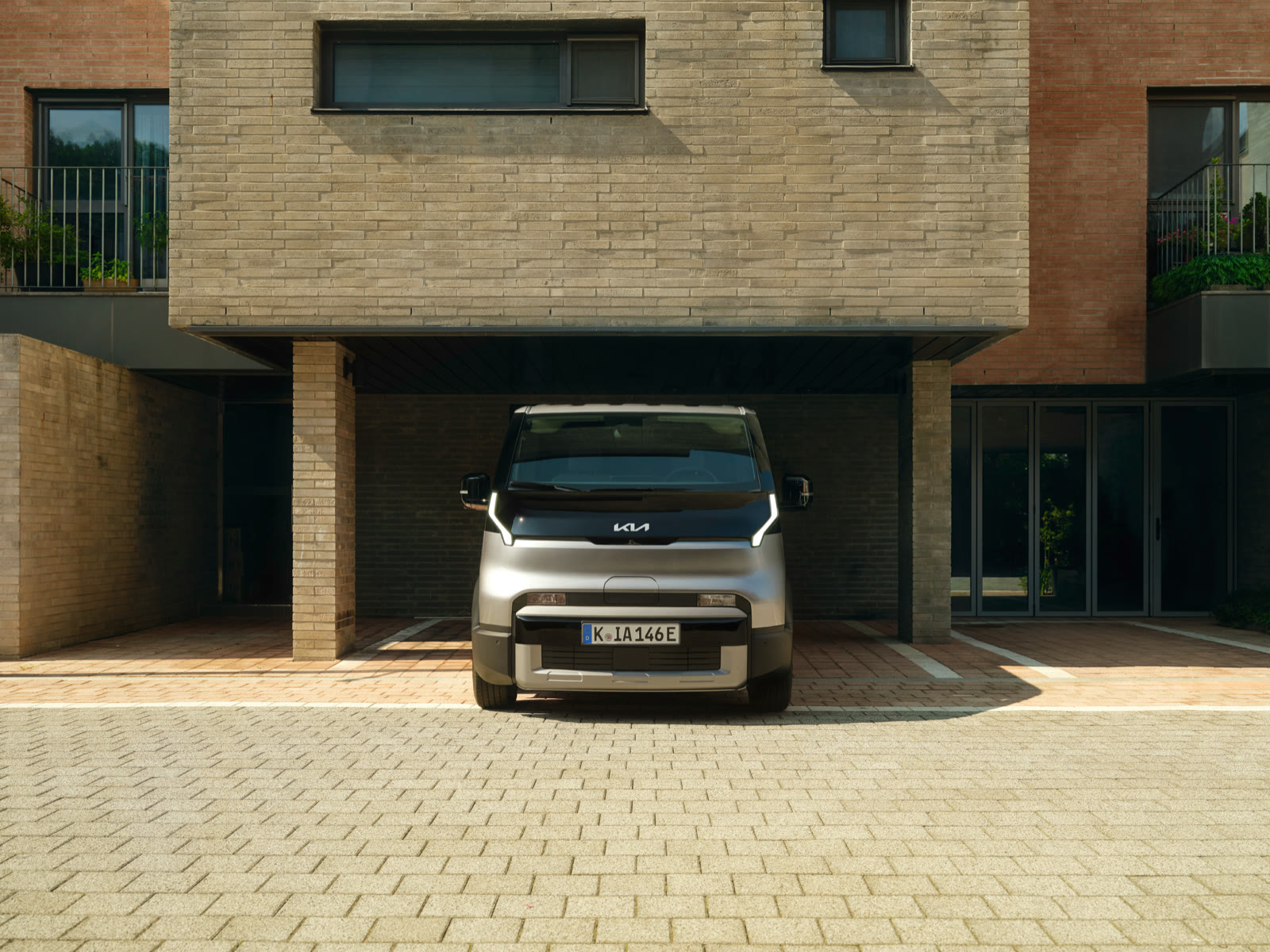 Kia PV5 Cargo elölnézetből