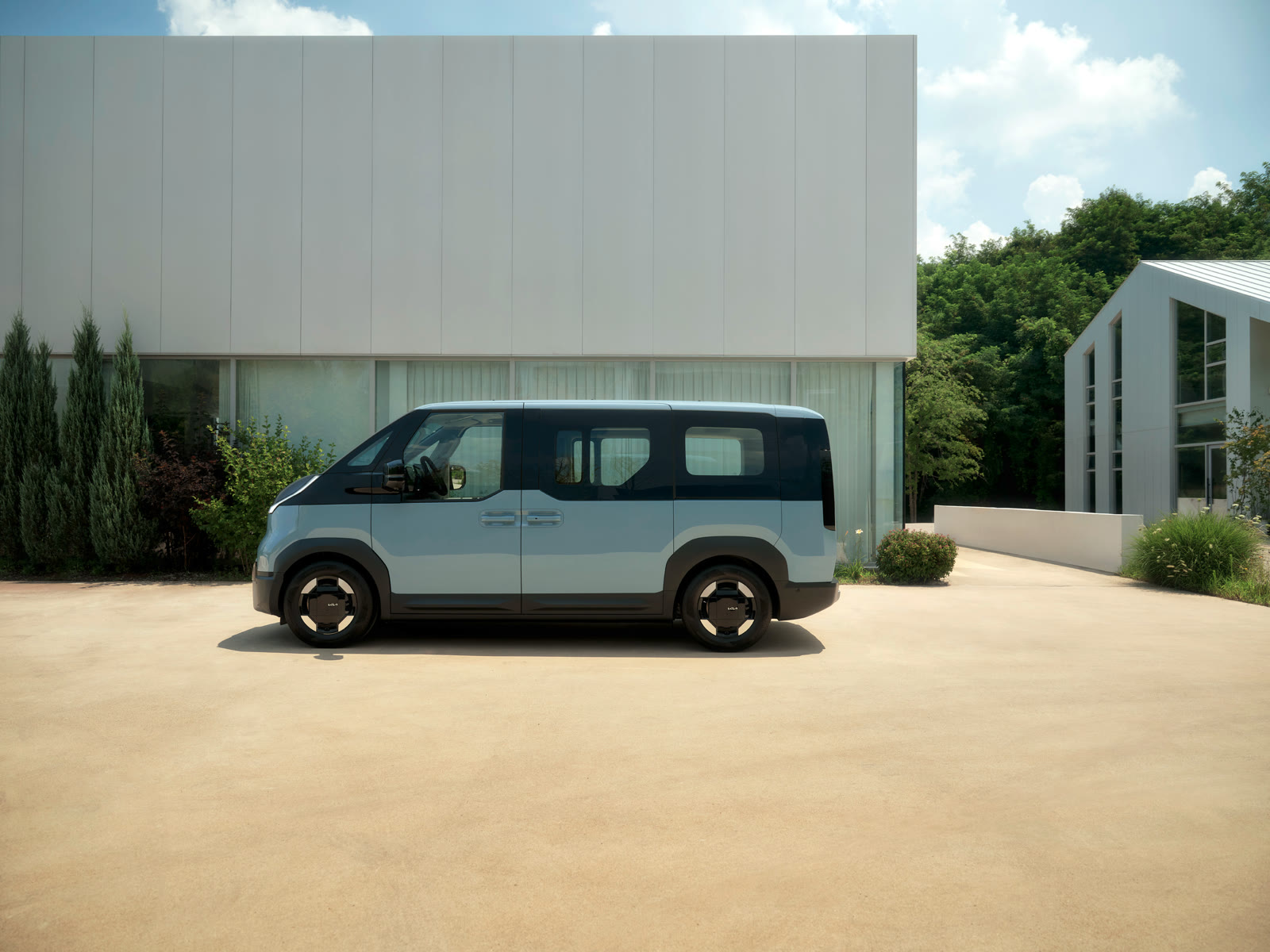 Kia PV5 Passenger oldalnézetből