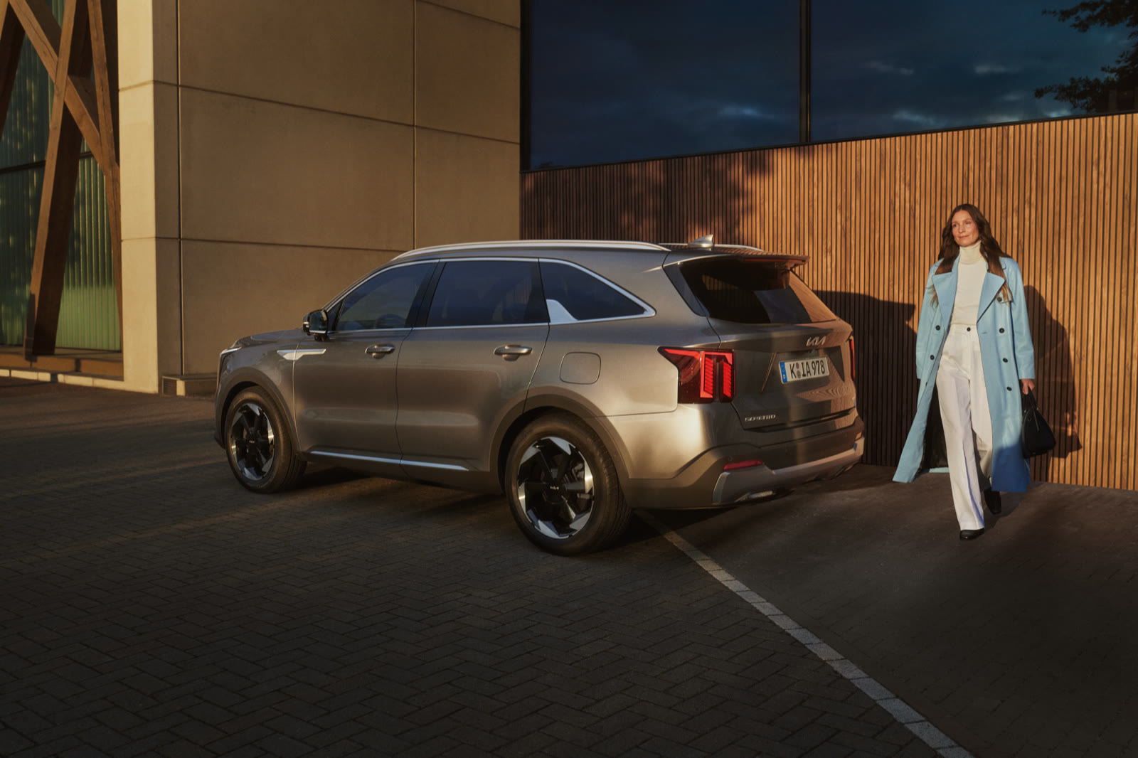 Kia Sorento Hybrid hátulnézetből